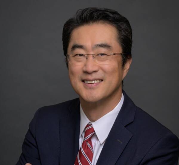 Thomas Lee.png 600x554