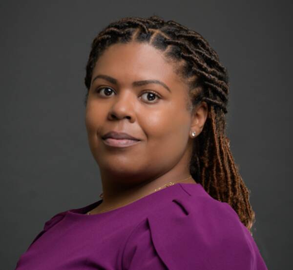 Martina Beckum (1).png 600x554